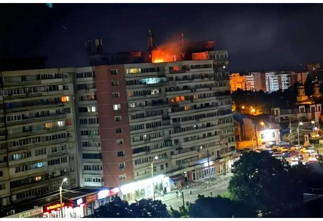 Руски дрон удари румънски жилищен блок в Галац