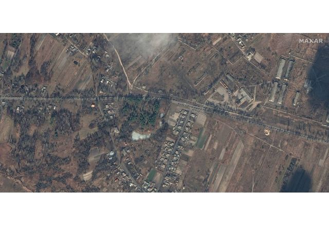 Сателитни кадри заснети в понеделник показват че руският военен конвой