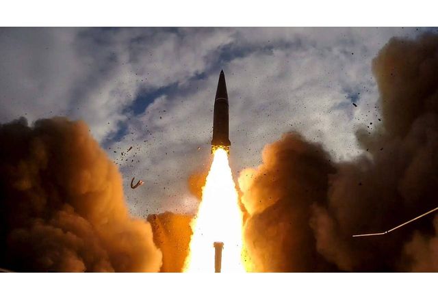 През нощта руските окупатори нанесоха масиран удар по Кременчук в