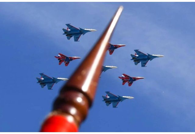 Дронове на украинското военно разузнаване са повредили седем руски самолета