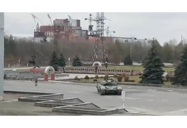 Руските части взеха контрола върху АЕЦ Чернобил