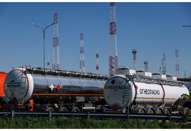 Руските нефтени компании изпотват нарастващи проблеми с износа на дизелово