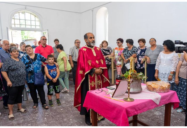 С водосвет и курбан за здраве на Петровден в Ребърково почетоха храмовия празник на местната църква