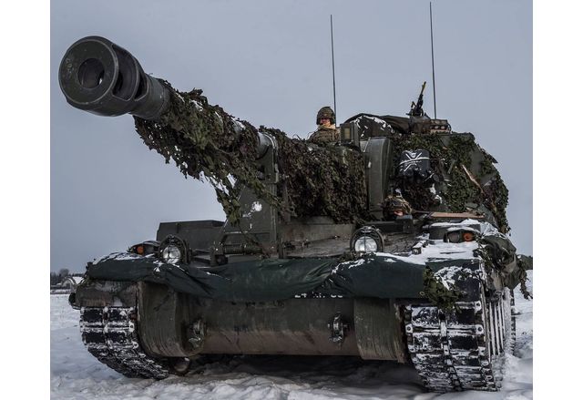 Скоро Великобритания ще предаде на Украйна три дузини самоходни гаубици