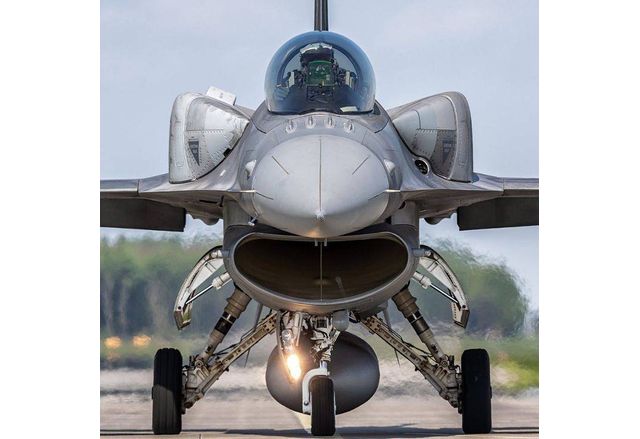 Изтребители F-16
