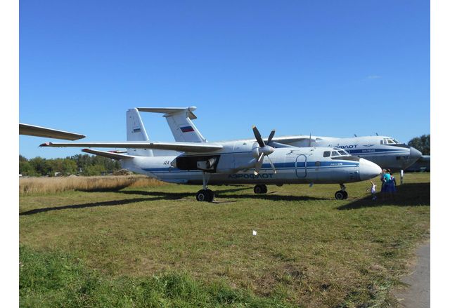 Самолет Ан-26