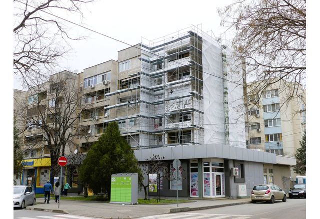 Изпълнение на проект за енергийна ефективност на жилищна сграда 