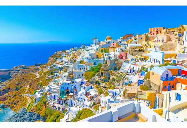 В 15 30 ч очакваме девет българи да отплават от остров