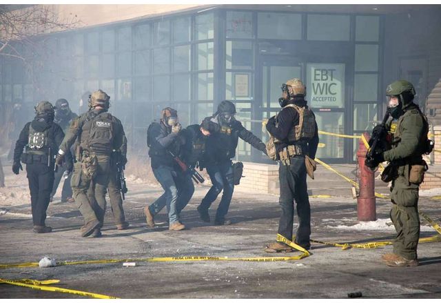 Федерални агенти днес застреляха мъж в Минеаполис съобщиха местните и