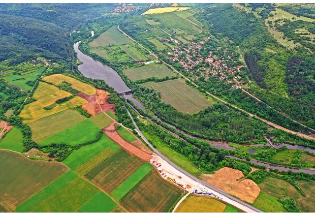 Общинска избирателна комисия ОИК Мездра регистрира и обяви двама