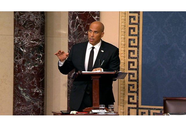 Сенаторът от Демократическата партия от Ню Джърси Кори Букър произнася