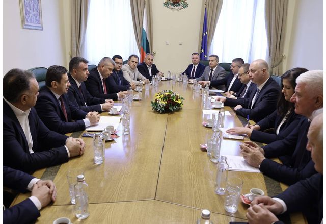 Работното съвещание на министър-председателя Росен Желязков с народни представители, кметът и областният управител на Смолян