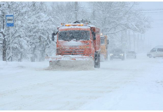335 снегорина имат готовност за зимното почистване на София Това
