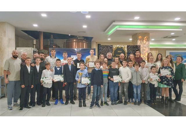 Станаха известни номинираните в анкетата "Спортист на годината на община Мездра за 2025 г."