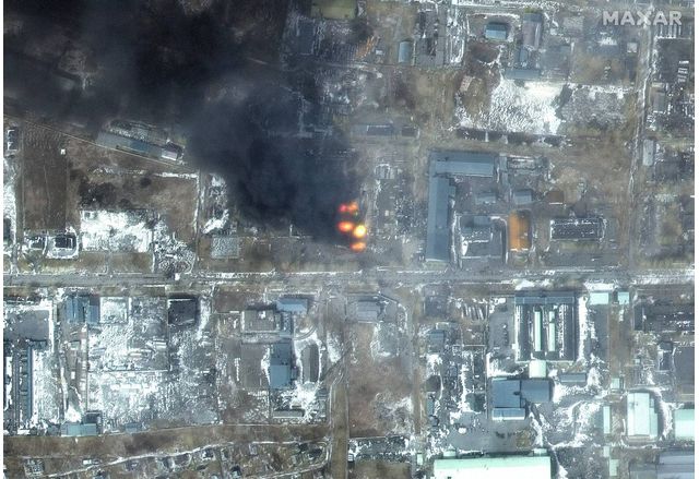 Спътникова снимка на разрушения от руските орки Мариупол, който те не могат да превземат