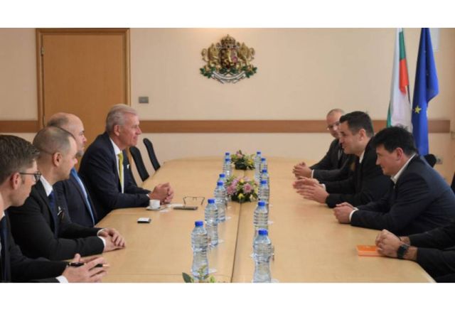 Среща между министър Никола Стоянов и ръководството на „Профайн Енерджи ГмбХ“