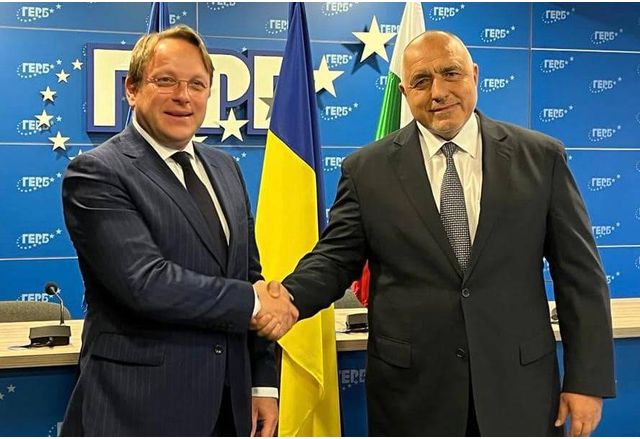 Среща на Б. Борисов с европейския комисар по съседство и разширяване Оливер Вархеи
