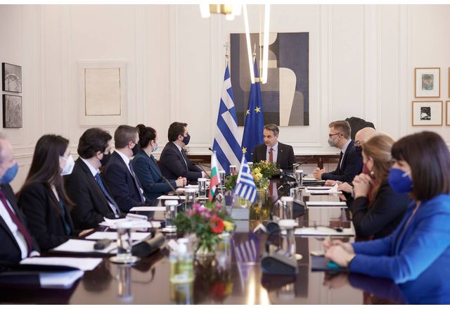 Срещата на българската правителствена делегация с гръцкия премиер Мицотакис