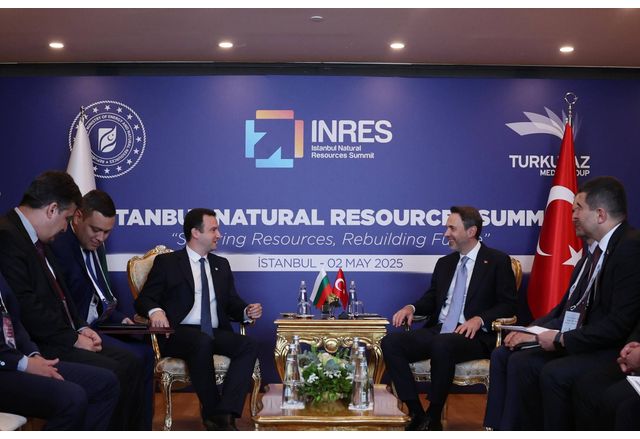 Министърът на енергетиката Жечо Станков подписа в Истанбул с турския