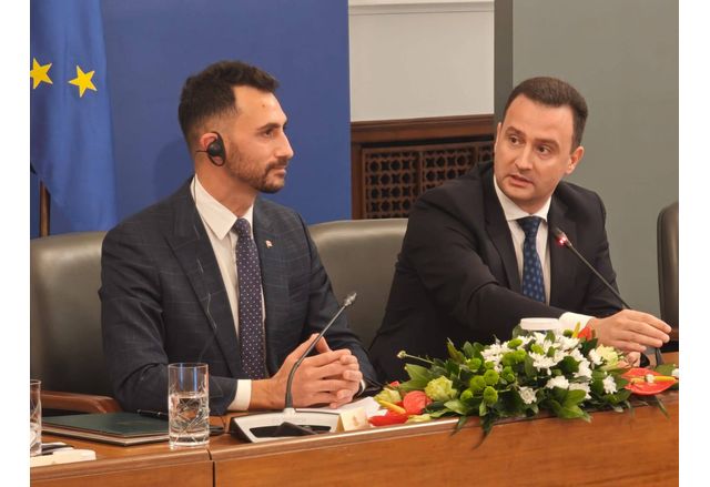 Министрите Станков и Лече подчертаха значението на сътрудничеството между България и Канада, което създава верига на добавена стойност за икономиките на двете държави