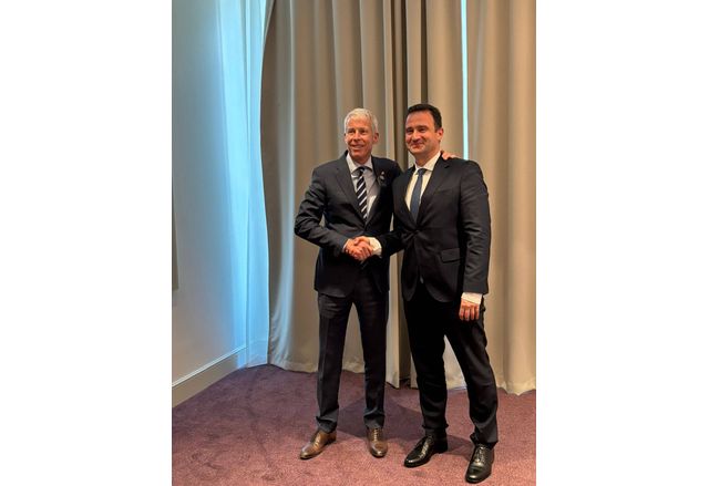 Министърът на енергетиката Жечо Станков проведе работна среща с енергийния