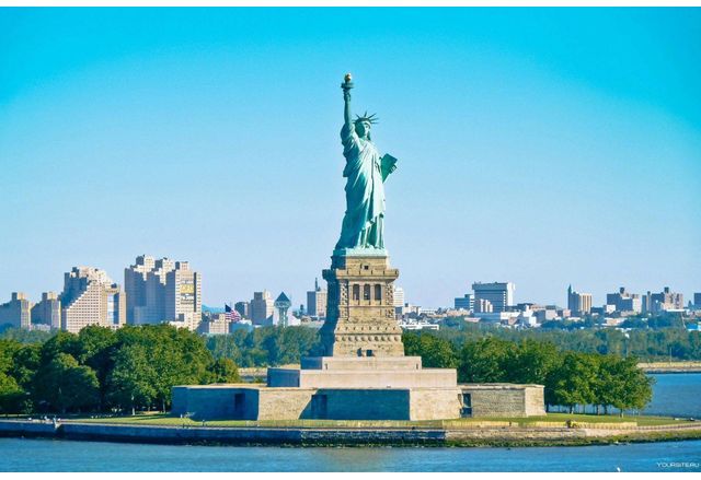 Обширната забрана на американския президент Доналд Тръмп за пътуване в