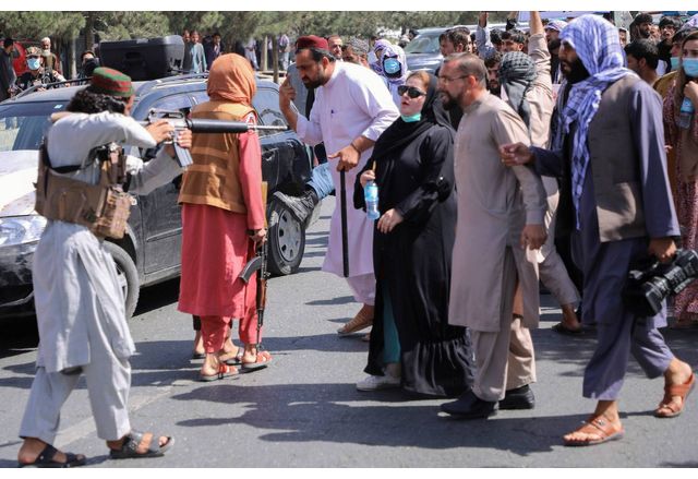 Правителството на талибаните премахна от университетската учебна система в Афганистан