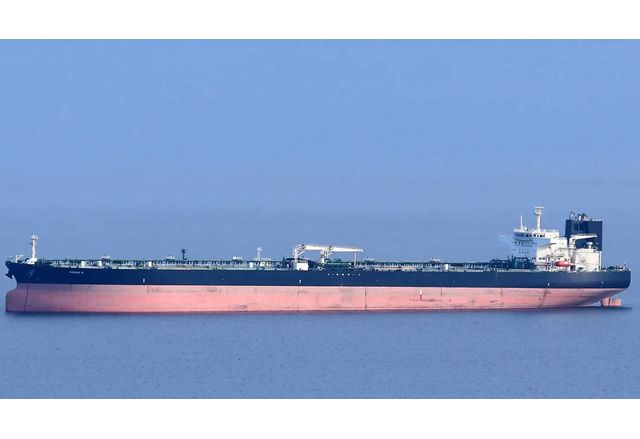 Американските военни сили заловиха танкера Aquila II в Индийския океан