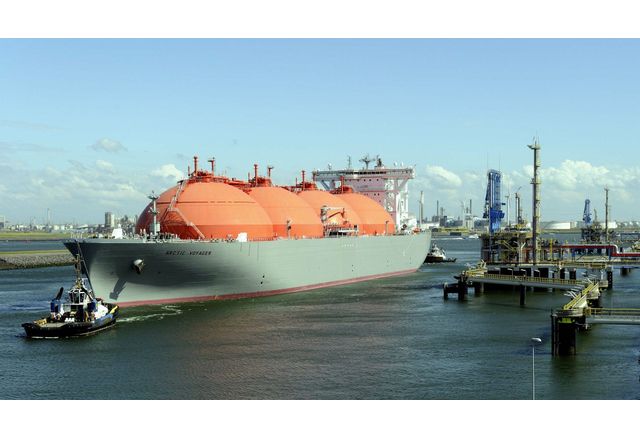 Гърция обяви нов договор за четири танкера с втечнен газ