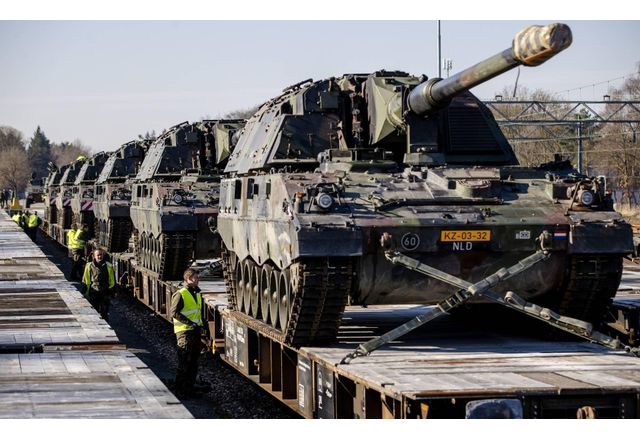 Правителството на Нидерландия ще предостави мощни бронирани гаубици на Украйна