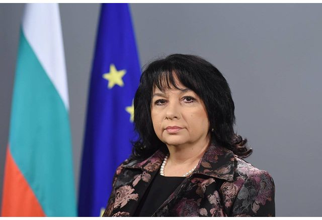 28 8 спад на оборотите на големите хранителни вериги в деня