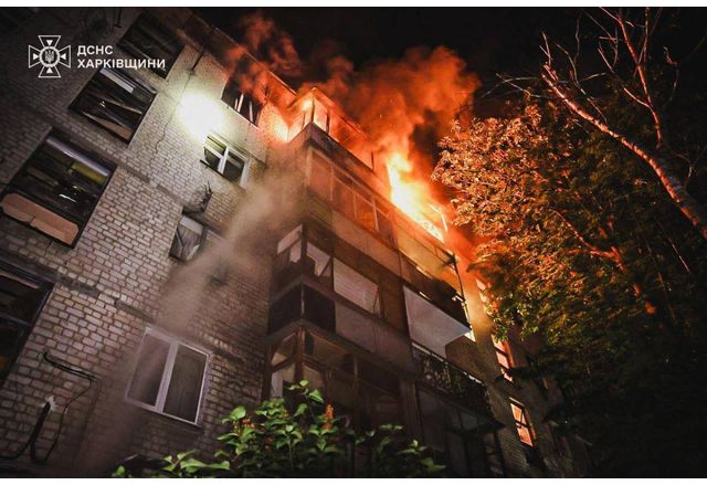 Терористична Русия удари граждански обекти в Харков