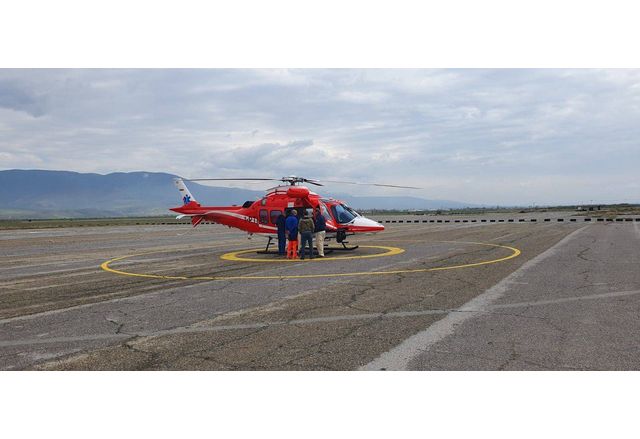 Третият български хеликоптер за спешна медицинска помощ по въздух кацна
