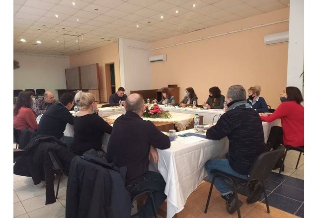 Тристранна работна среща между бизнес, образование и община Оряхово