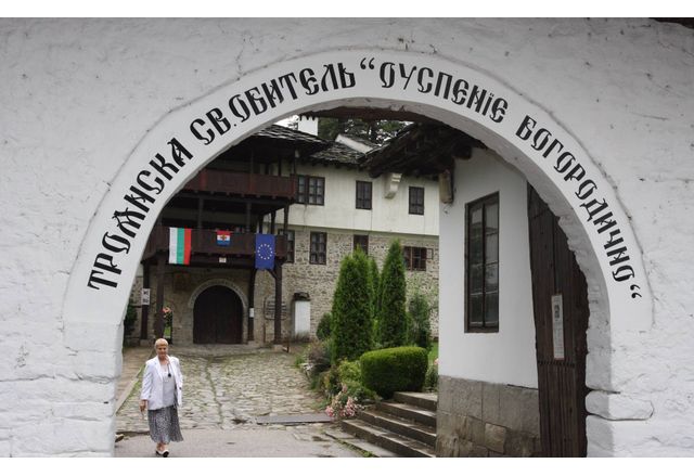 Днес Троянският манастир Успение Богородично отбелязва своя храмов празник Очаква