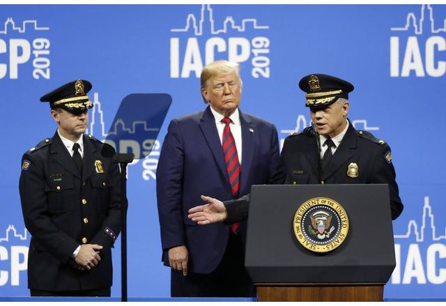 Тръмп и американски военни