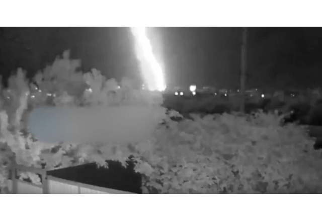 Удар с ракета Орешник