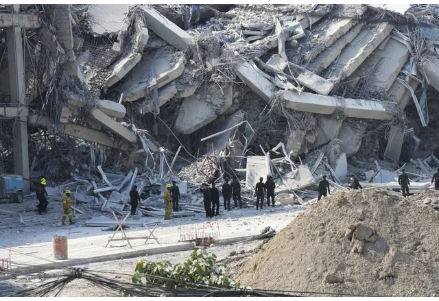 Броят на жертвите на мощното земетресение с магнитуд 7 7 по