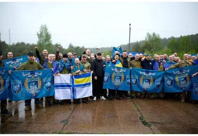 Украински граждани, върнали се от руски плен-1