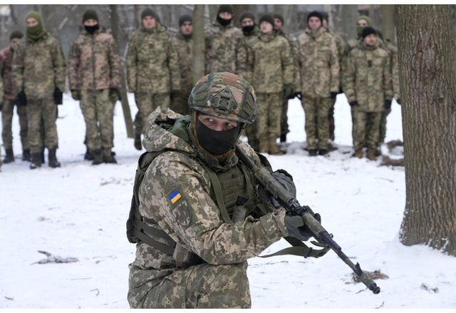 През денонощието украинските войски удариха десетки райони на съсредоточаване на