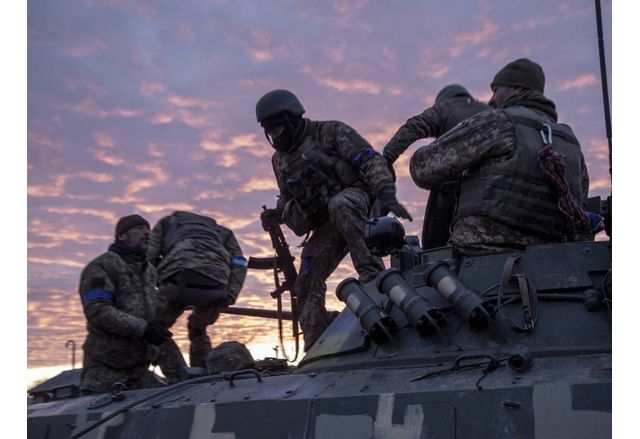 Украинските войски са провели успешни настъпателни операции и са се