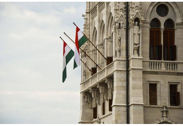 Изборният сезон в Унгария започна на 23 октомври с две