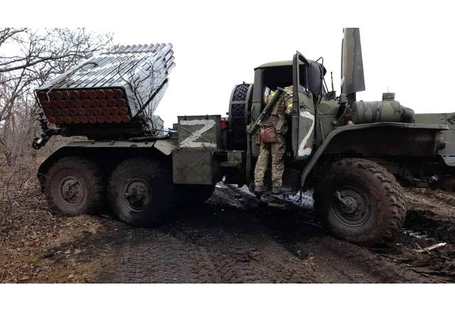 В Донбас украинските военни освободиха от руските окупатори градчето Маринка