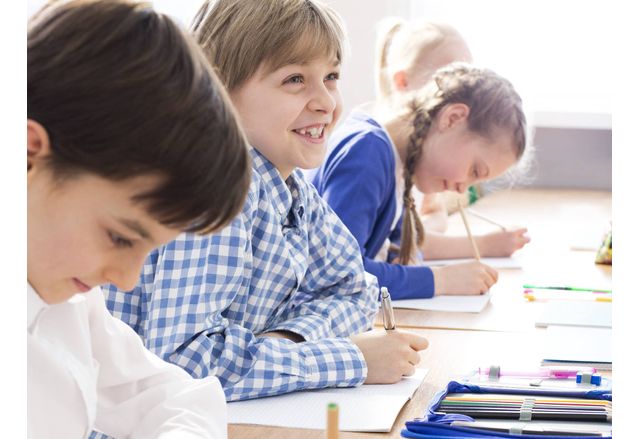 В над 1600 училища в цялата страна се проведе национално