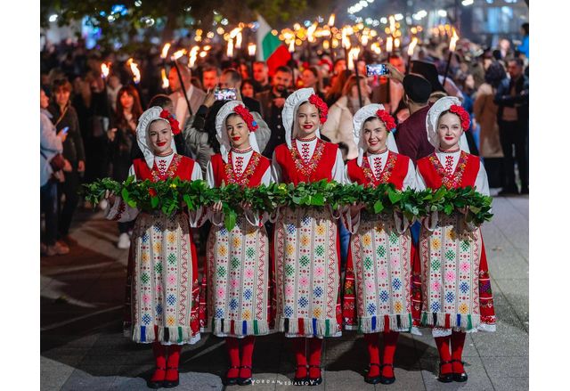 Факелно шествие във Враца