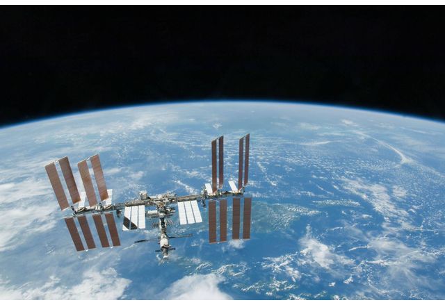Френският астронавт Тома Песке ще отглежда слуз на Международната космическа станция