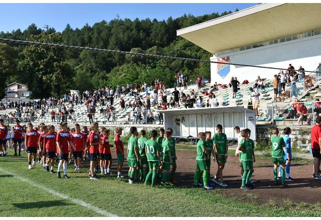 Днес Асеновград е футбол Турнира откри зам кметът по хуманитарни дейности