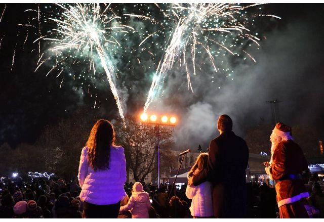 Община Хасково покани Дядо Коледа да запали светлините на празничната