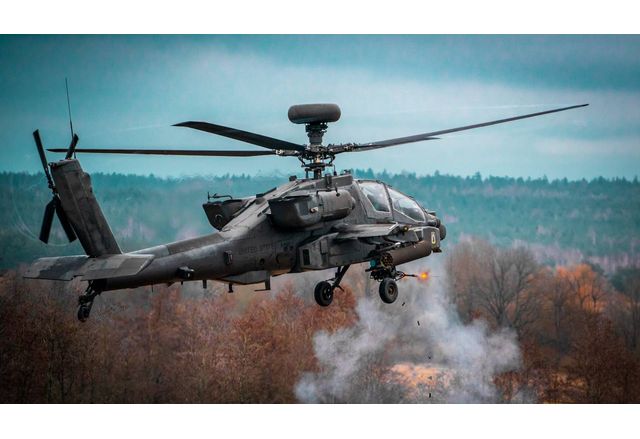 Хеликоптер Apache AH64 E