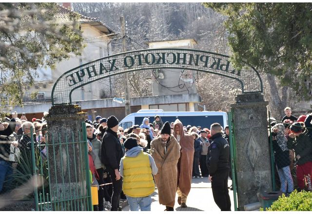 Хиляди българи се стекоха на Къкринското ханче да почетат Васил Левски